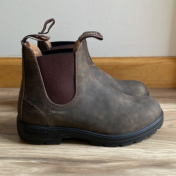 Blundstone #585 W's Classic Chelsea Boots - Rustic Brown - Picture 1 of 15